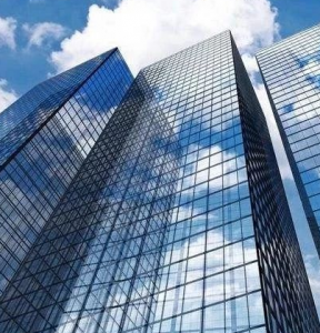 更換幕墻玻璃時，拆除碎玻璃時應(yīng)注意哪些方面？